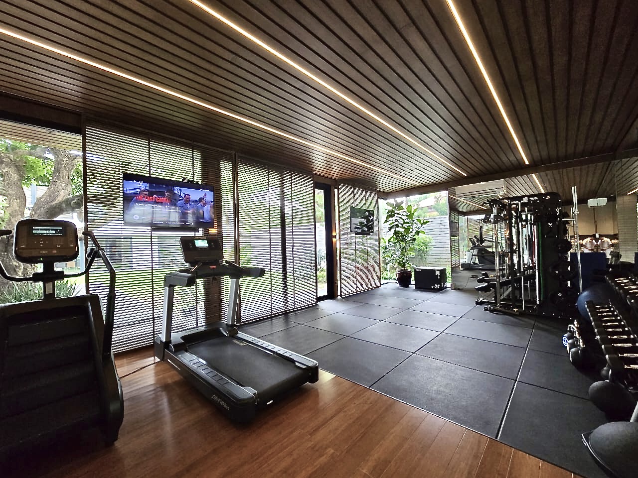 Photo 2025 10 30 17 33 54